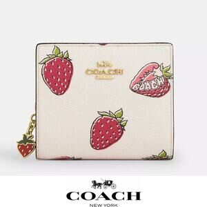 🍓Coach Snap Wallet With Strawberry Print